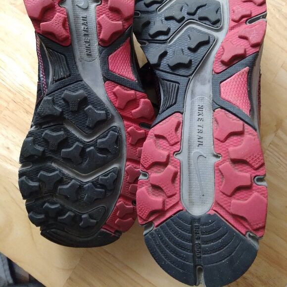 Nike Air Alvord 9 Trail Running Shoes Sneakers Black Pink Womens 9.5 - Picture 8 of 9